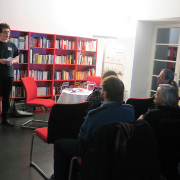 Eröffnung Lesungen durch wohnpartner-Mitarbeiter