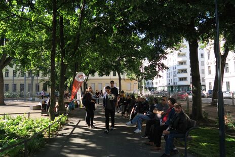 Zahlreiche BesucherInnen beim Nachbarschaftsfest
