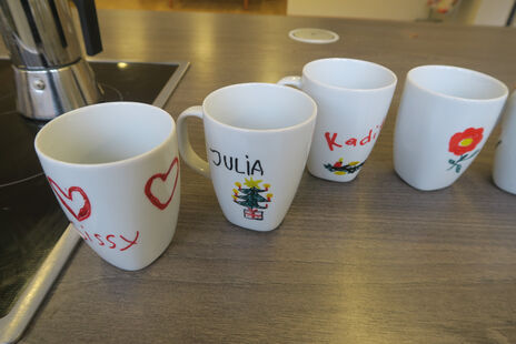 Fertig bemalte Häferl