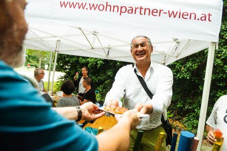 Tanz und Freude beim Sommerfest