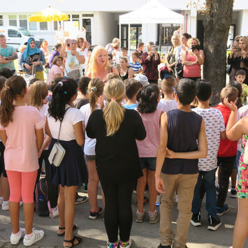 Zahlreiche BesucherInnen beim Herbstsiedlungsfest