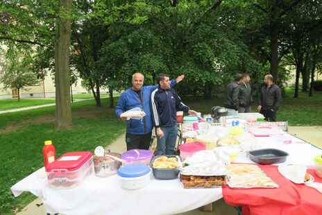 Das reichhaltige Buffet mit selbst zubereiteten Speisen.