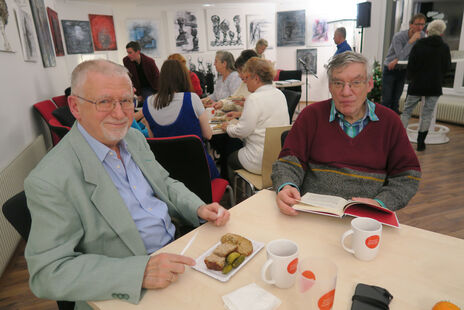 Besucher beim Jahresausklang