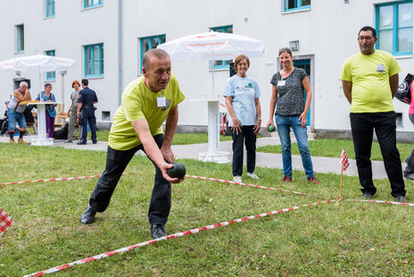 Spieler beim Boccia-Turnier