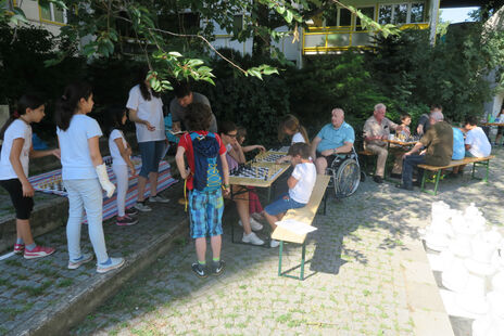 Zahlreiche BesucherInnen beim Schachturnier