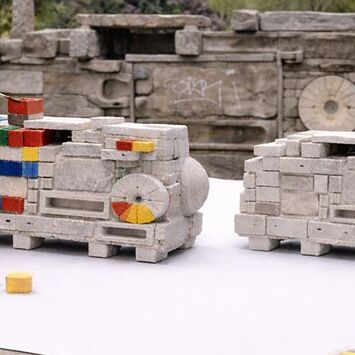 3D-Modelle des Kunstprojekts Replica, die mit Wasserfarben bemalt und fotografiert werden.