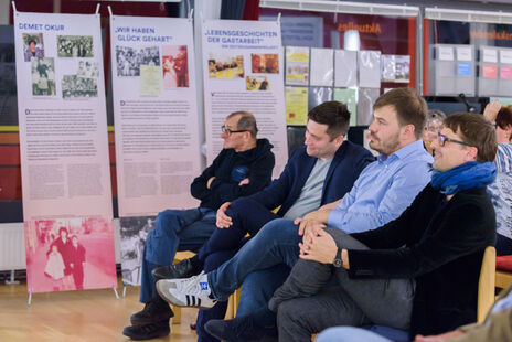 BesucherInnen bei Veranstaltung