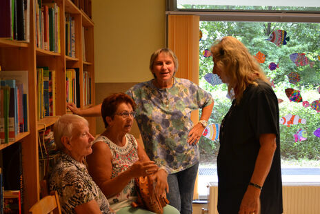 BewohnerInnen im Gespräch