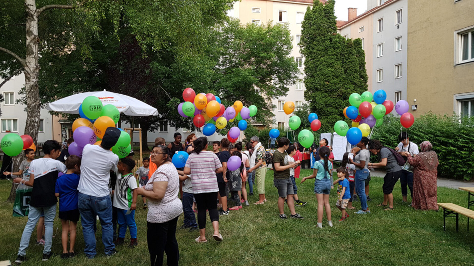 Buntes Treiben beim Nachbarschaftsfest