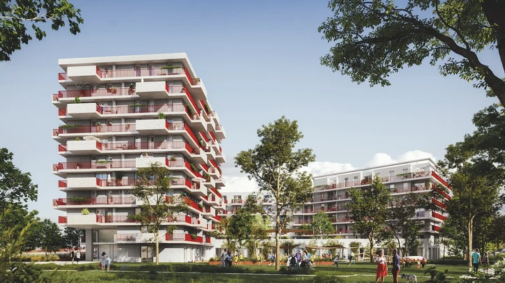 Mehrstöckige moderne Wohngebäude mit großen Balkonen und roten Akzenten umgeben von Bäumen und einer Wiese mit mehreren Personen
