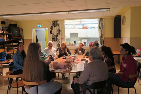 Frauengruppe beim Frauencafe im BewohnerInnen-Zentrum Bassena 10