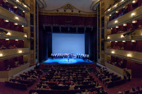 Ein besonderer Rahmen: Chor trat erstmals im Burgtheater auf