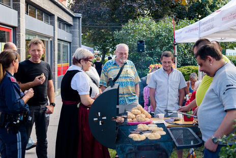 Grillerei beim Fest