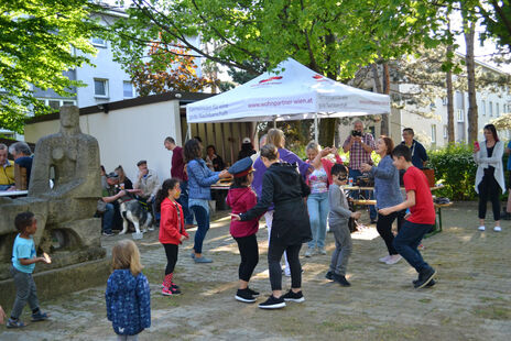 Zahlreiche BesucherInnen beim Frühlingsfest