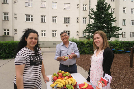 Obst ist in großen Mengen vorhanden - die BesucherInnen freut es.