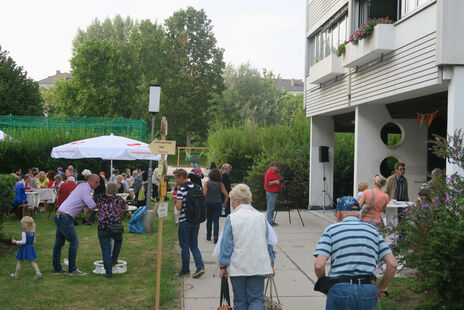 Zahlreiche BesucherInnen beim Fest