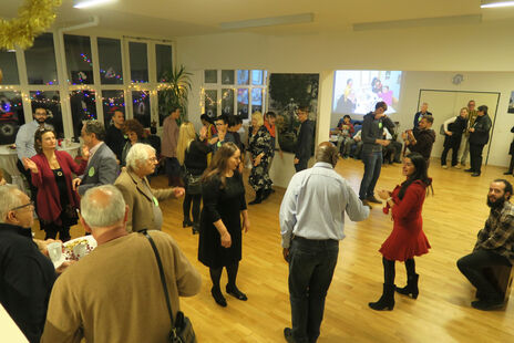 Buntes Treiben im BewohnerInnen-Zentrum Karl-Waldbrunner-Hof