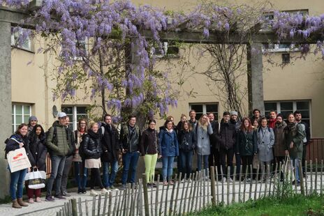 StudentInnen im Reumannhof