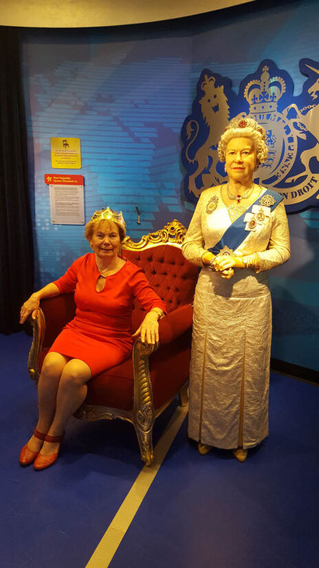 Die Frauen trafen im Wiener Prater bei Madame Tussauds auf Wachsfiguren-Superstars.