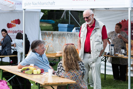 Austausch zwischen NachbarInnen