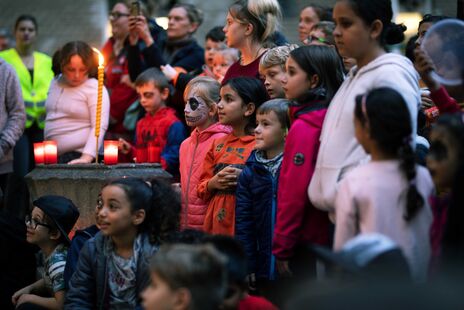 Zahlreiche junge BesucherInnen beim Kürbisfest