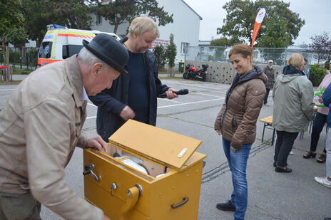 Die Drehorgel ist ein BesucherInnen-Magnet.