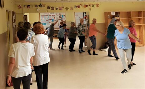 BesucherInnen beim gemeinsamen Training im Rahmen der Gesundheitswoche