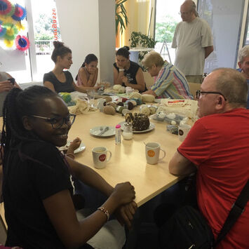 BewohnerInnen beim Dienstagstreff