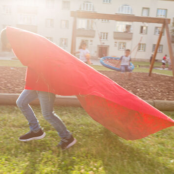 Bewohner mit rotem Teppich