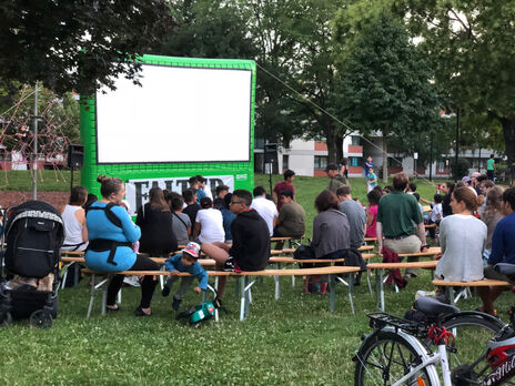 Viele BesucherInnen beim Volxkino