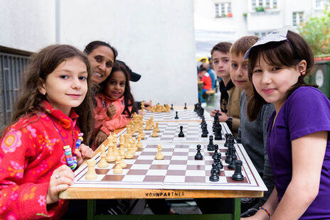 Manche Kinder spielen doch lieber Schach.