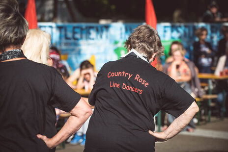 Der Pensionistenklub präsentierte eine Line Dance-Einlage.