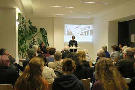 Zahlreiche BesucherInnen bei der Präsentation der Forschungsergebnisse 